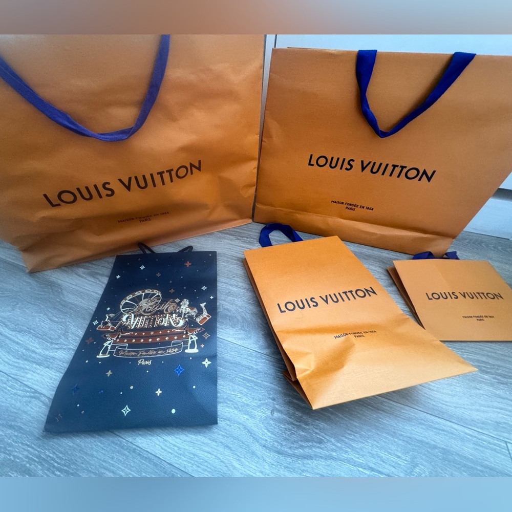 Louis Vuitton Shopping Bags Set multiple sizes